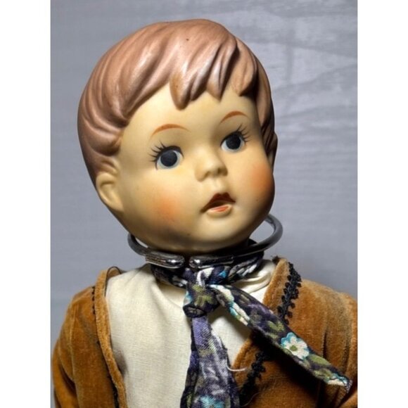 Hansel & Gretel Dolls Oumlet Co Porcelain Bisque 11" Jointed Incl. Stands 1988 - Picture 3 of 15